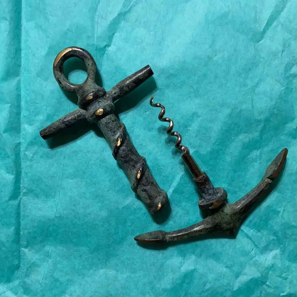 Cool wine cork opener, heavy metal pieces (2)